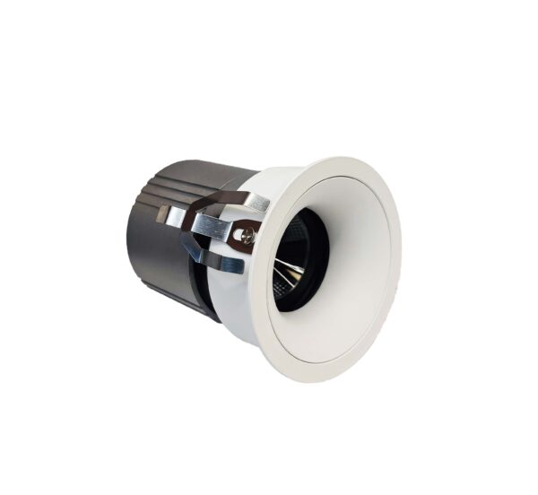HX8062 - Image 3